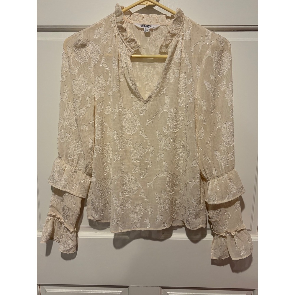 BB Dakota Cream Floral Burnout Ruffle Neck‎ Blouse XS BJ304359 Long Sleeve Top
